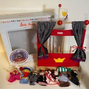 Käthe Kruse Pirate Finger Puppet Theatre Set 
Stage & 8 Puppets Missing Red Ball